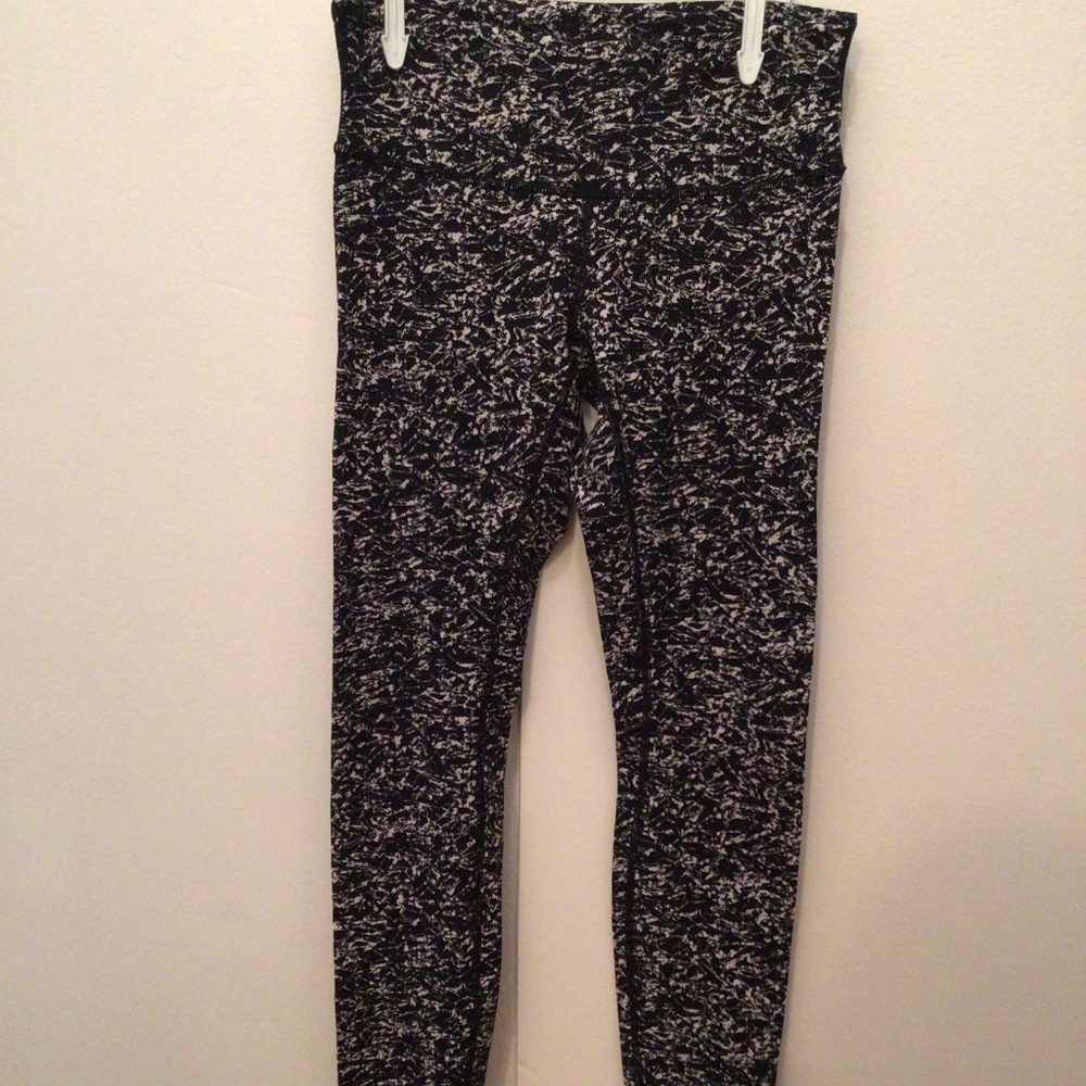 Lululemon 28” Wunder Under Full On Luxtreme